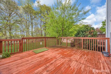 39 Delikat Lane Sayreville NJ 08872