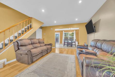 39 Delikat Lane Sayreville NJ 08872