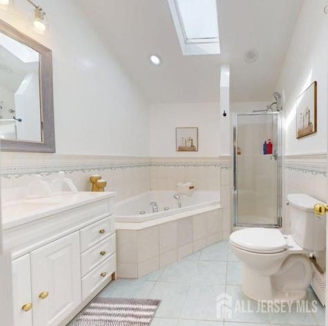 16 Canterbury Road East Brunswick NJ 08816