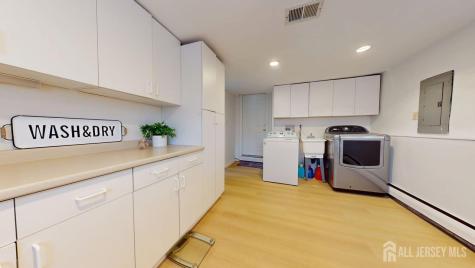 16 Canterbury Road East Brunswick NJ 08816