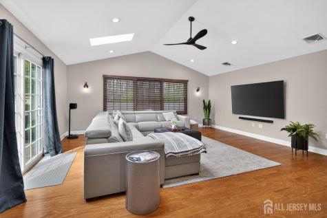 16 Evergreen Terrace Monroe NJ 08831