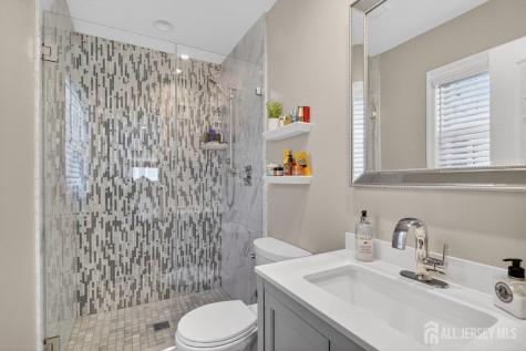 16 Evergreen Terrace Monroe NJ 08831