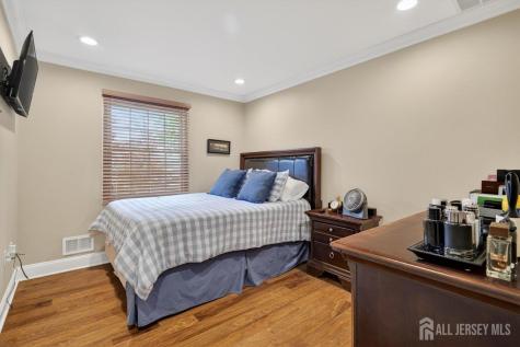 16 Evergreen Terrace Monroe NJ 08831