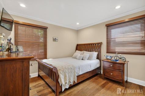 16 Evergreen Terrace Monroe NJ 08831