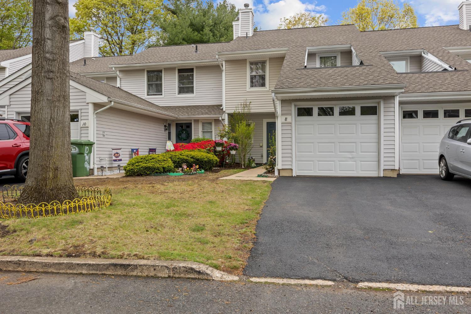 8 Tall Oaks Court Parlin NJ 08859