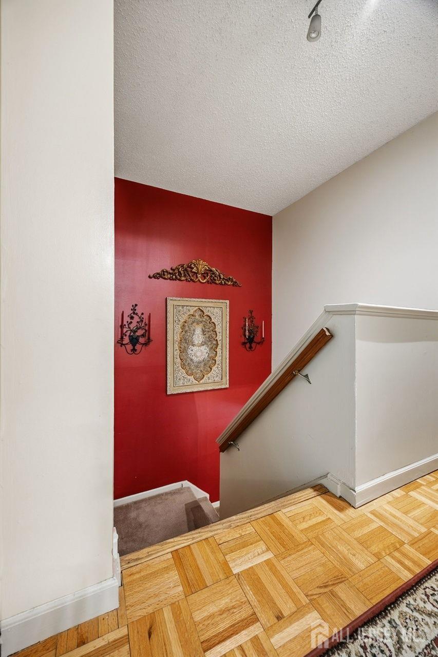 8 Tall Oaks Court Parlin NJ 08859