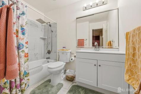 8 Tall Oaks Court Parlin NJ 08859