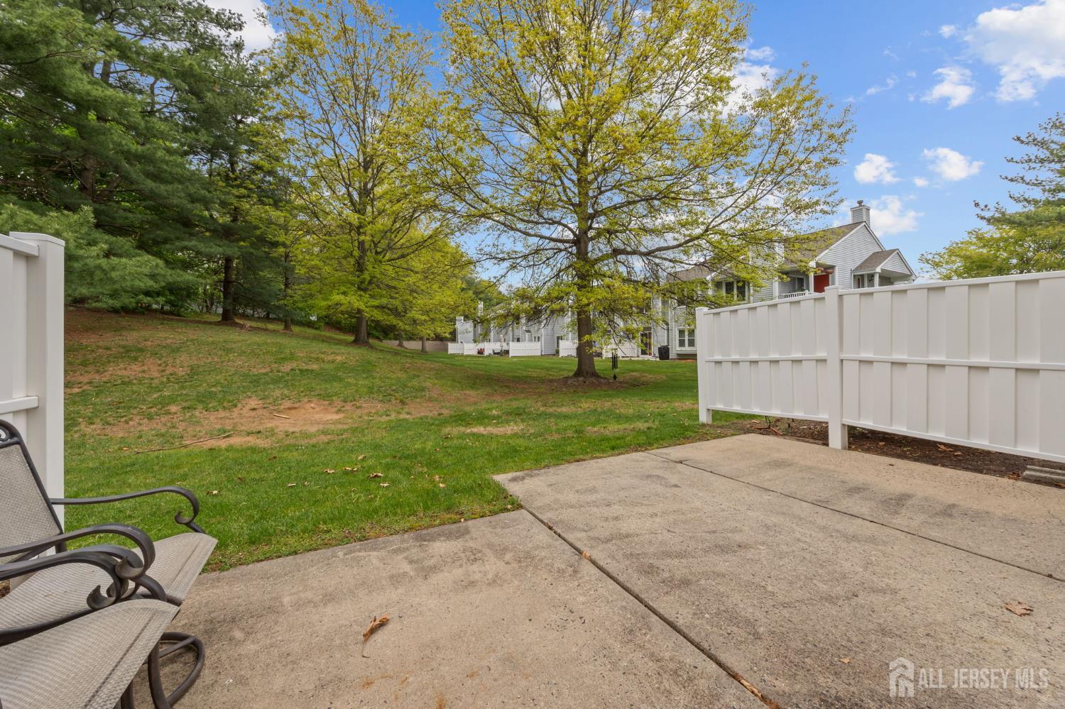 8 Tall Oaks Court Parlin NJ 08859