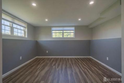 27 Potomac Avenue Monroe NJ 08831