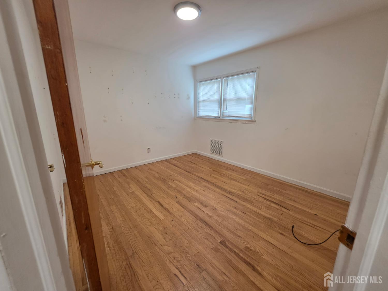 24 Louis Street Sayreville NJ 08859