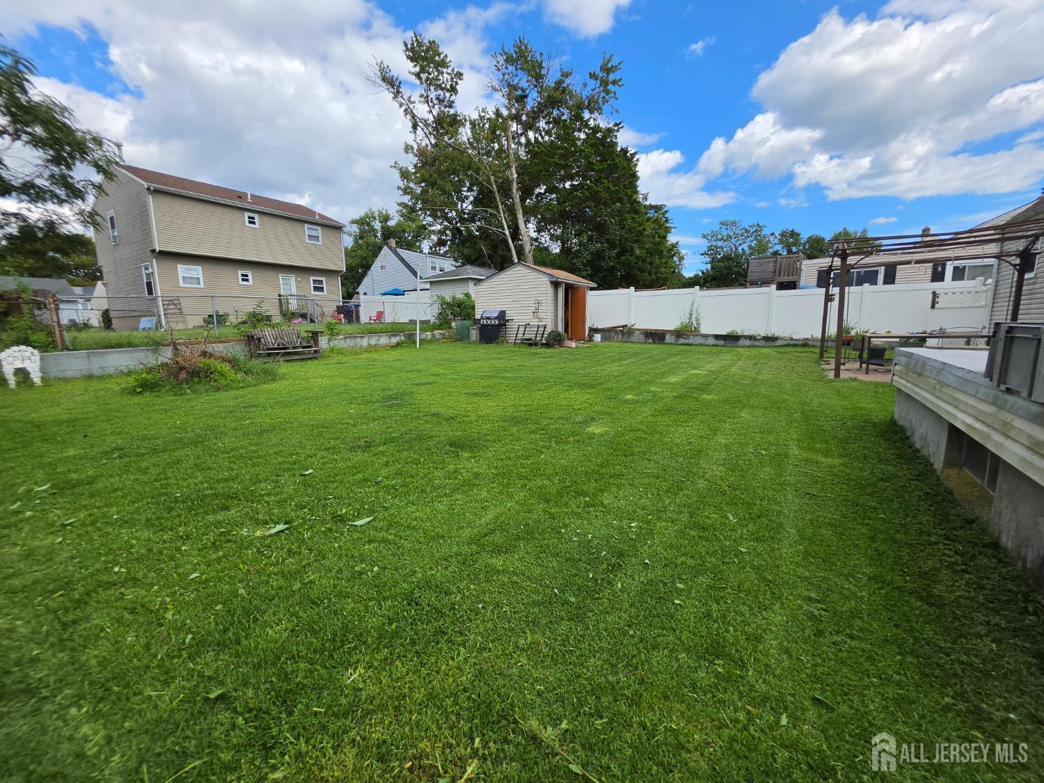 24 Louis Street Sayreville NJ 08859