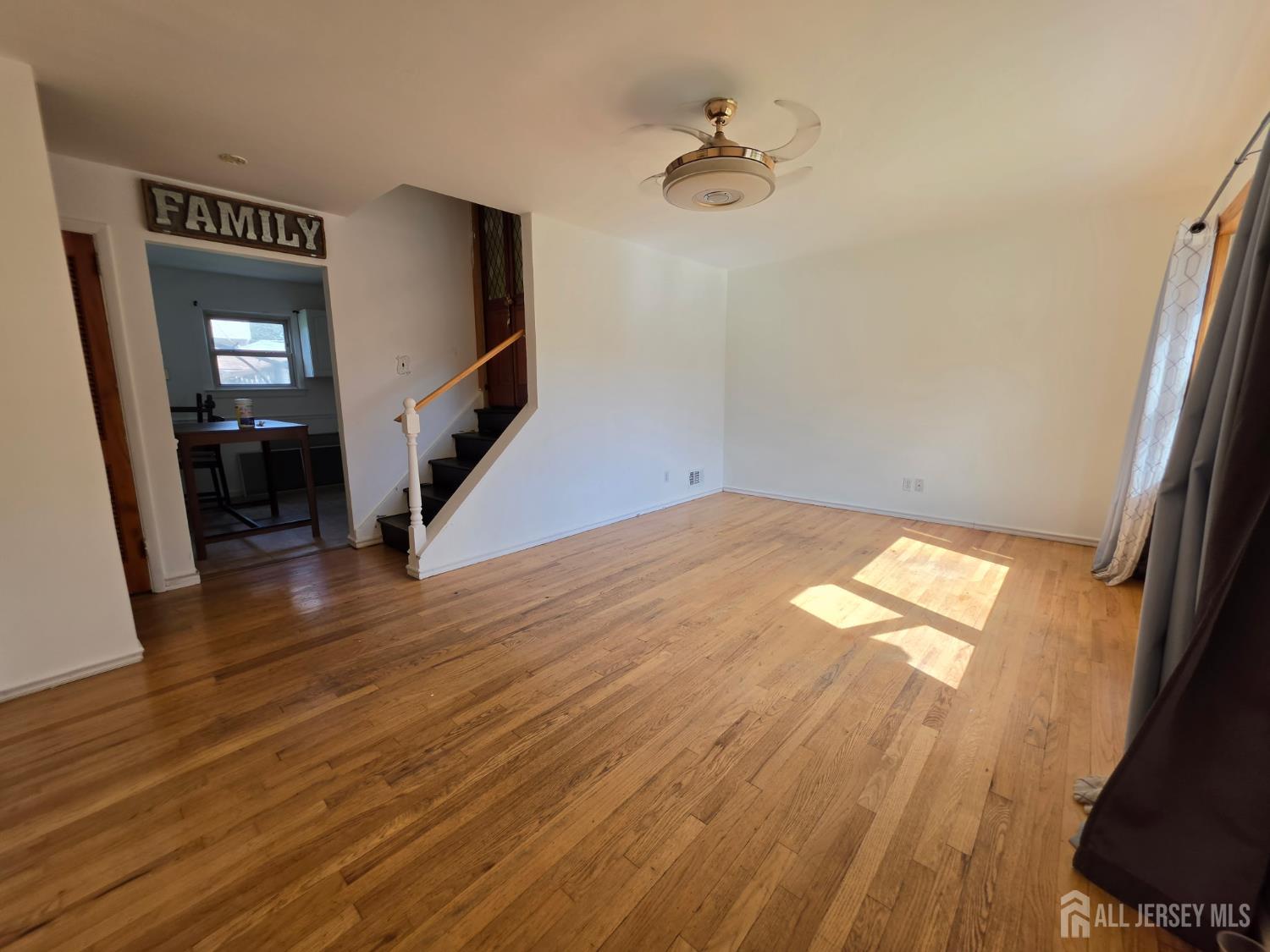 24 Louis Street Sayreville NJ 08859