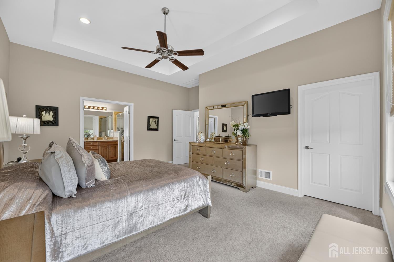 228 Diamond Spring Drive Monroe NJ 08831