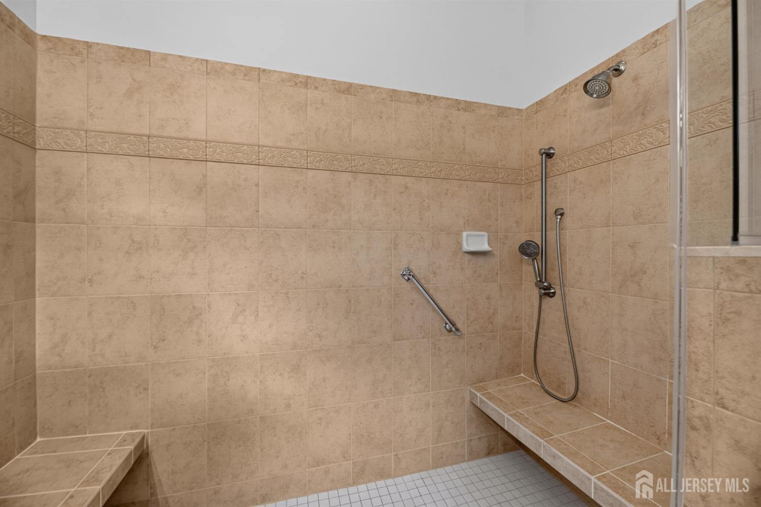 228 Diamond Spring Drive Monroe NJ 08831