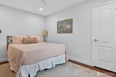 20 Apache Court East Brunswick NJ 08816
