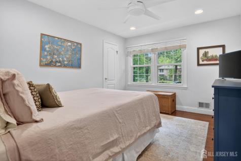 20 Apache Court East Brunswick NJ 08816