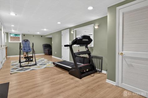 20 Apache Court East Brunswick NJ 08816