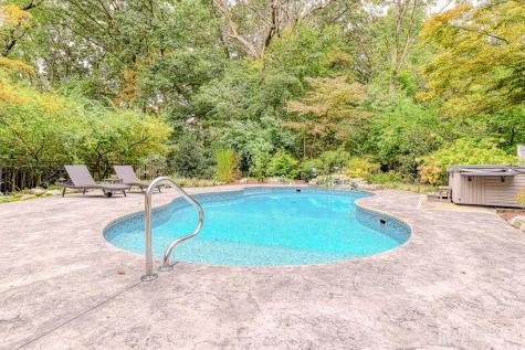 20 Apache Court East Brunswick NJ 08816