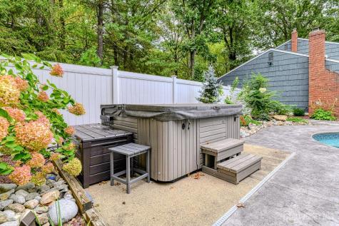 20 Apache Court East Brunswick NJ 08816