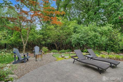 20 Apache Court East Brunswick NJ 08816