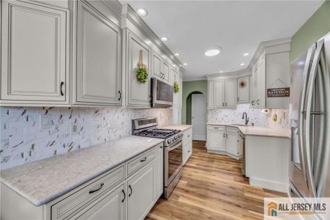 38 Simpson Avenue Edison NJ 08817
