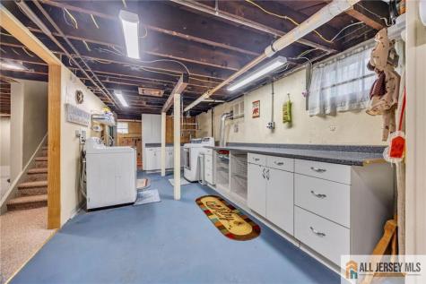 38 Simpson Avenue Edison NJ 08817