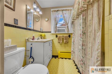 38 Simpson Avenue Edison NJ 08817