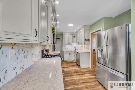38 Simpson Avenue Edison NJ 08817