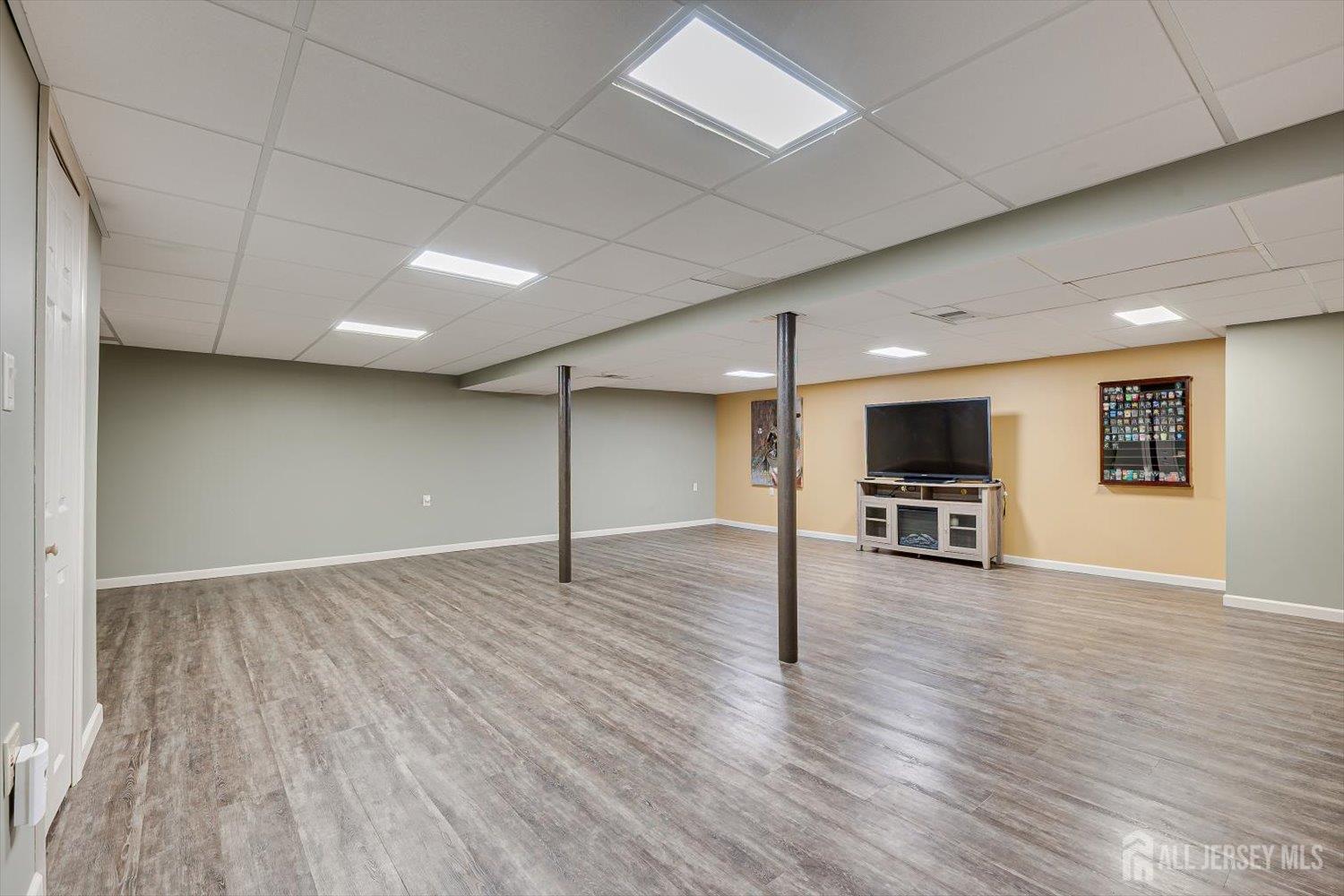 55 Kierst Street Sayreville NJ 08859