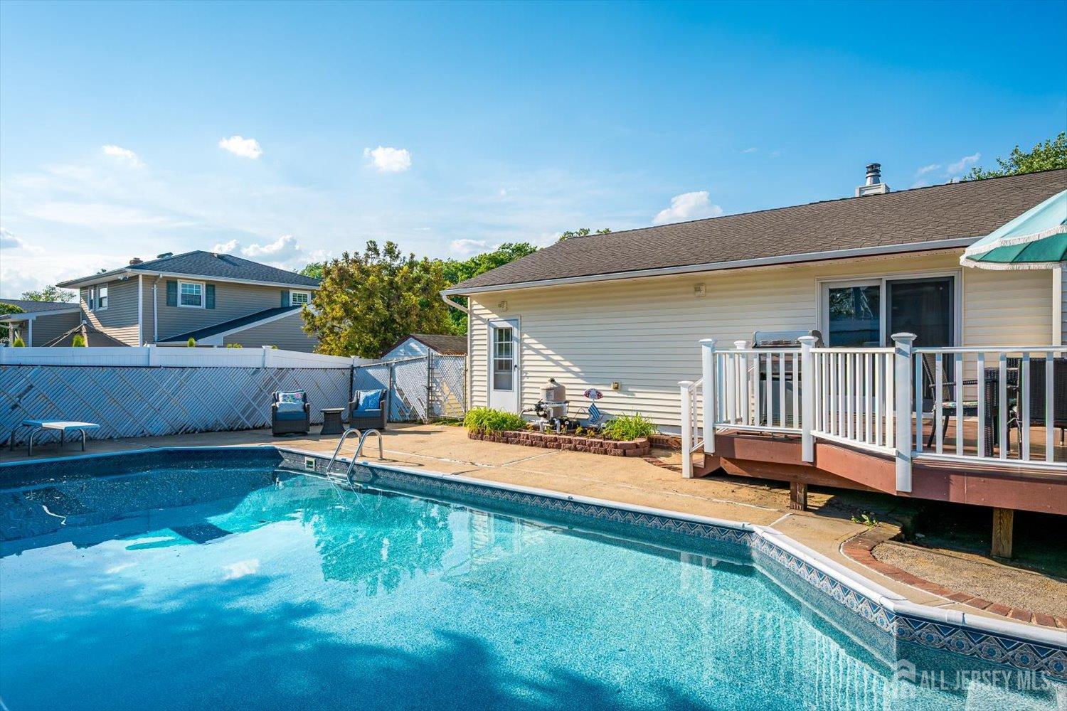 55 Kierst Street Sayreville NJ 08859