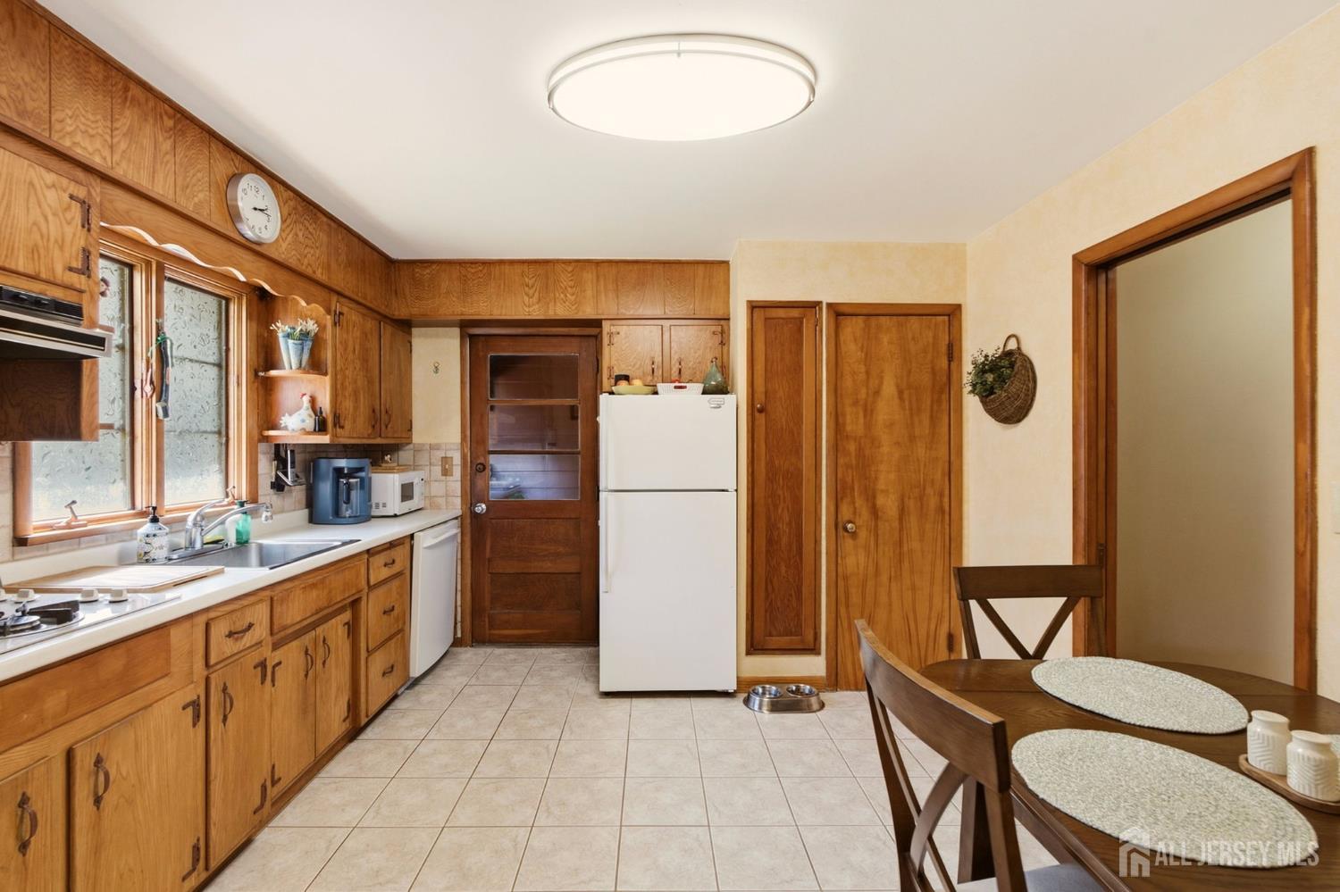 140 Lexington Avenue Edison NJ 08817