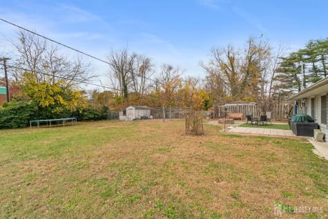10 Bently Lane Willingboro NJ 08046