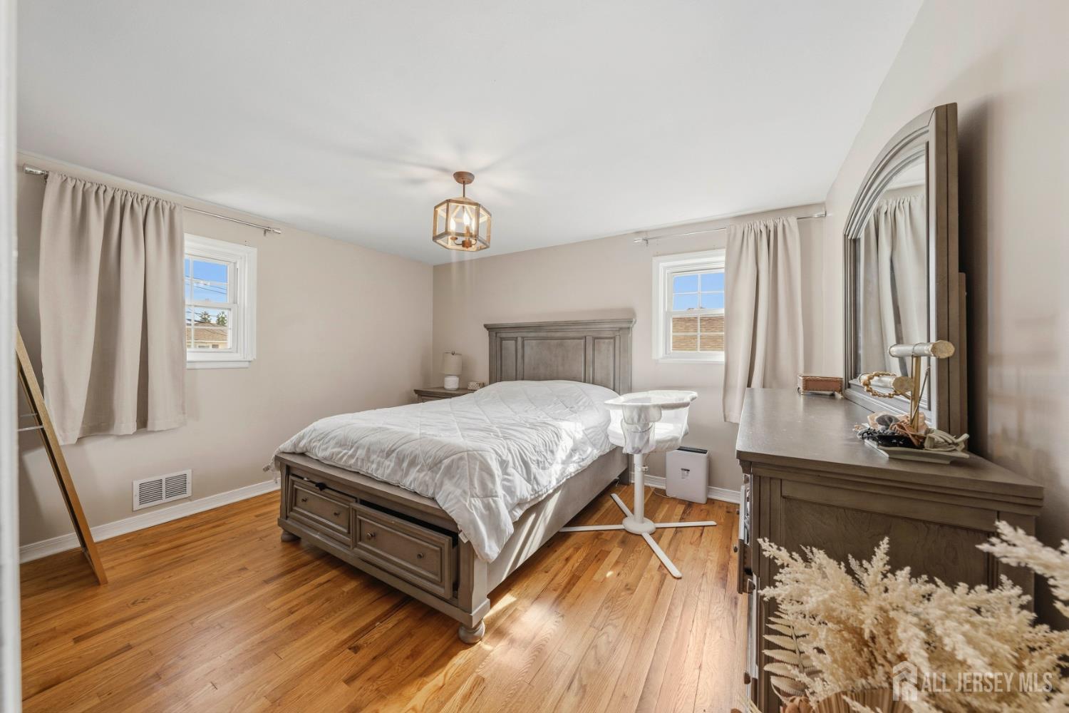17 Patrick Street Carteret NJ 07008