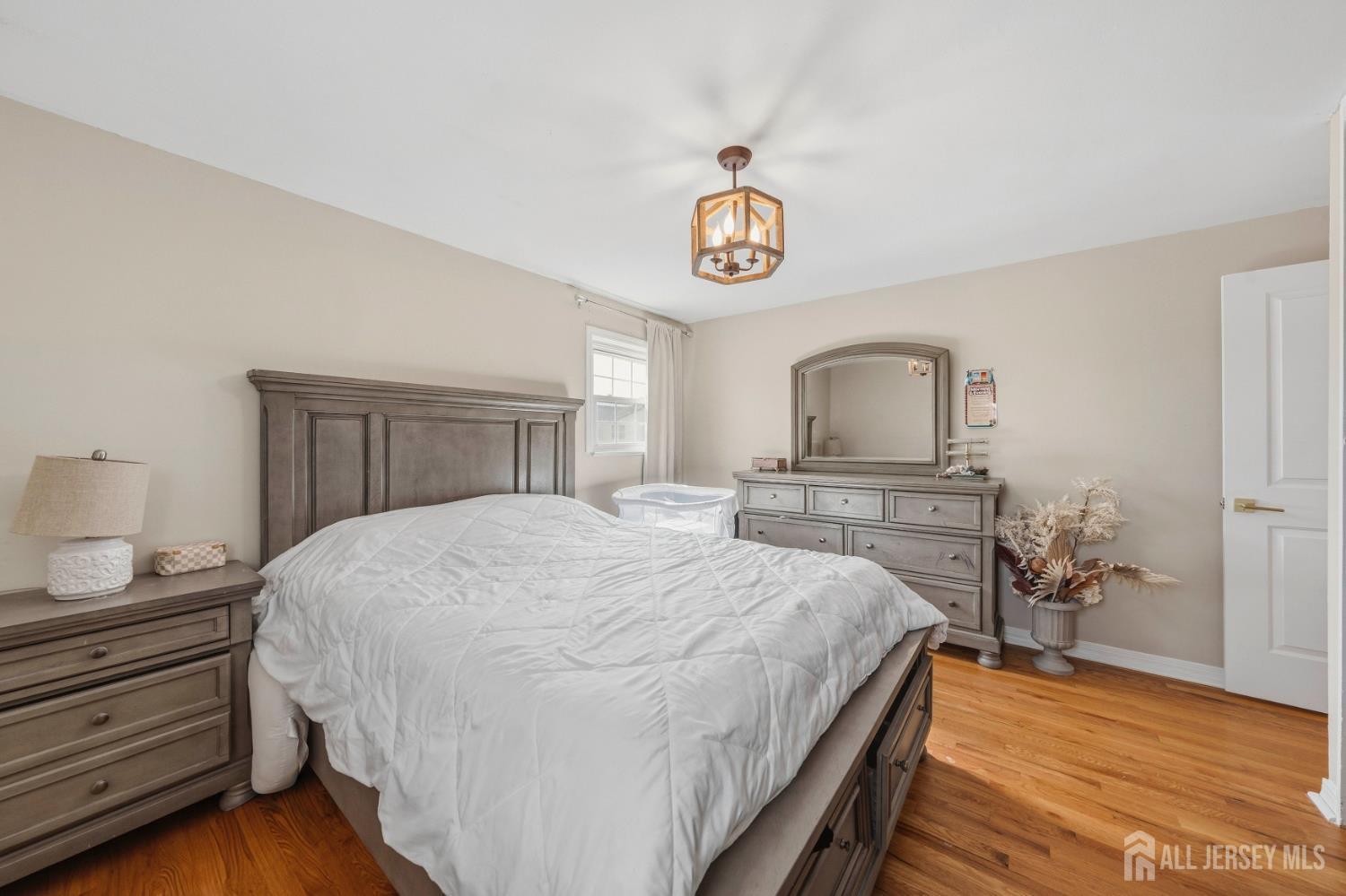 17 Patrick Street Carteret NJ 07008