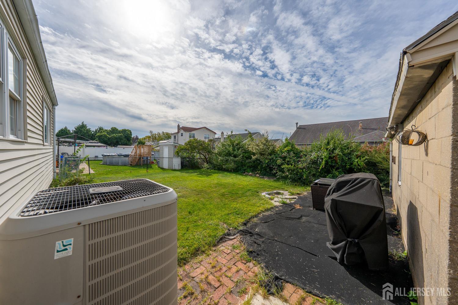 17 Patrick Street Carteret NJ 07008