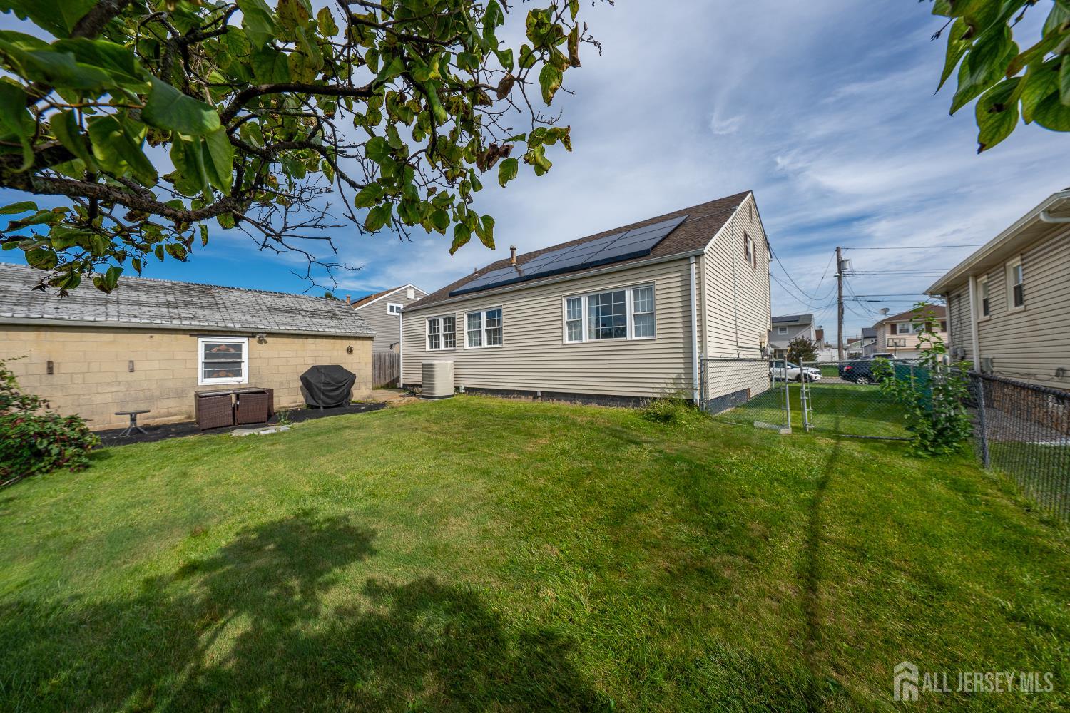 17 Patrick Street Carteret NJ 07008