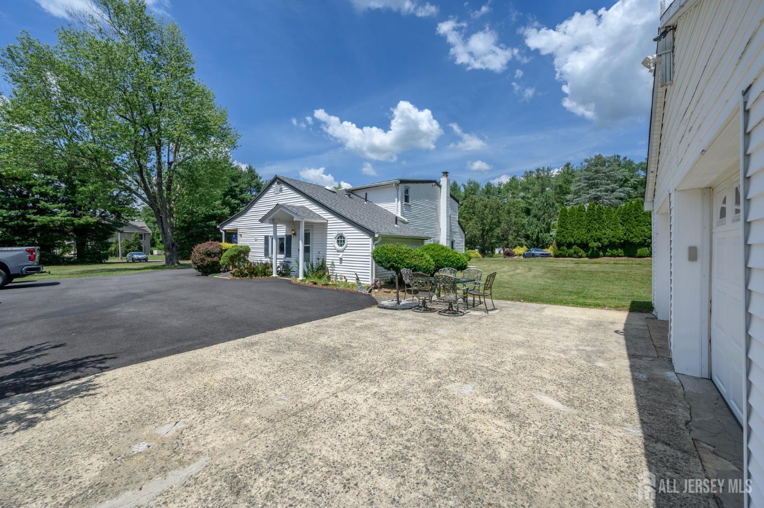 482 Stagecoach Road Freehold NJ 08510