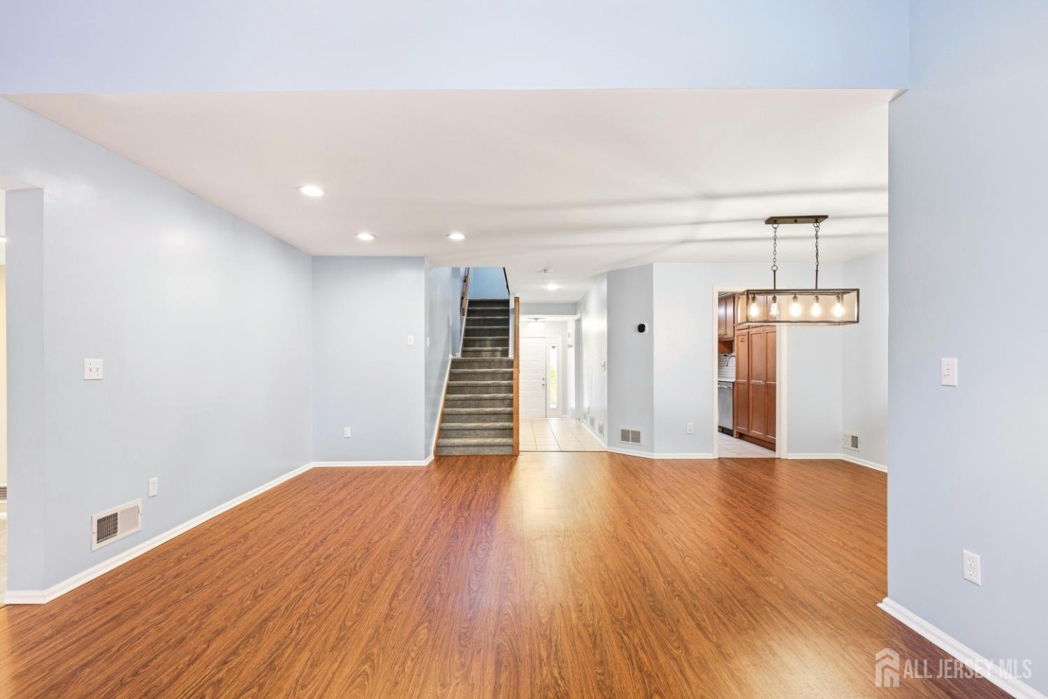 118 Kingsland Circle South Brunswick NJ 08852