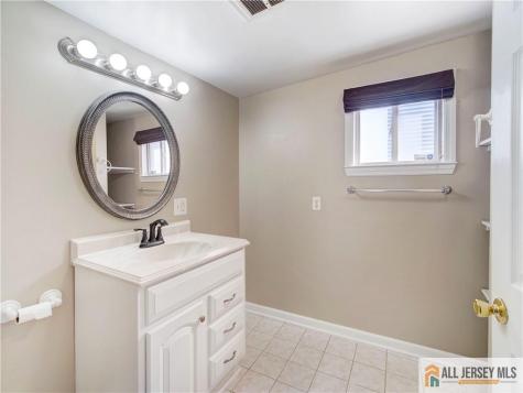 179 Hillside Avenue South River NJ 08882