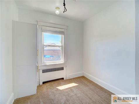 179 Hillside Avenue South River NJ 08882