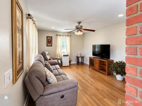 23 Hamilton Avenue Fords NJ 08863