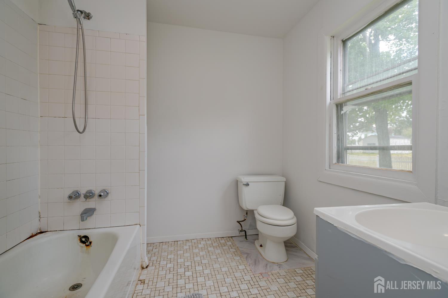 211 Main Street Spotswood NJ 08884