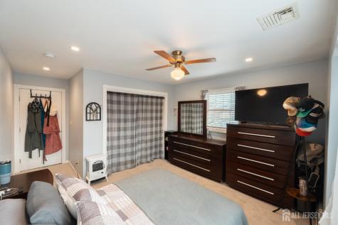 130 Loretta Street Hopelawn NJ 08861