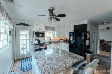 130 Loretta Street Hopelawn NJ 08861