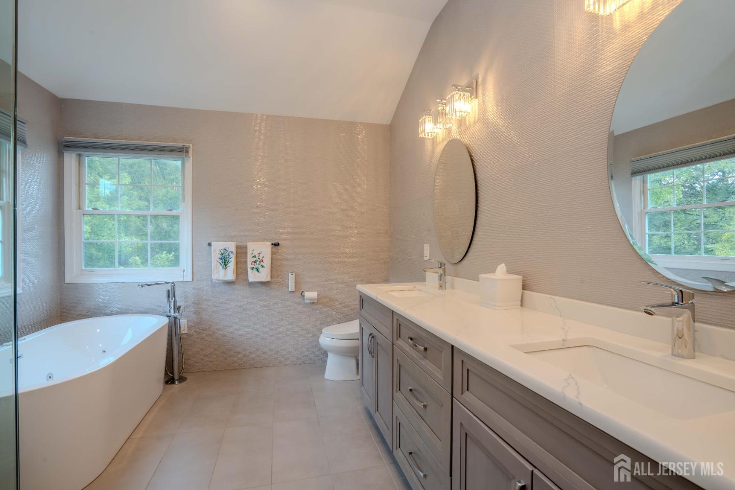 31 Sapphire Drive West Windsor NJ 08550