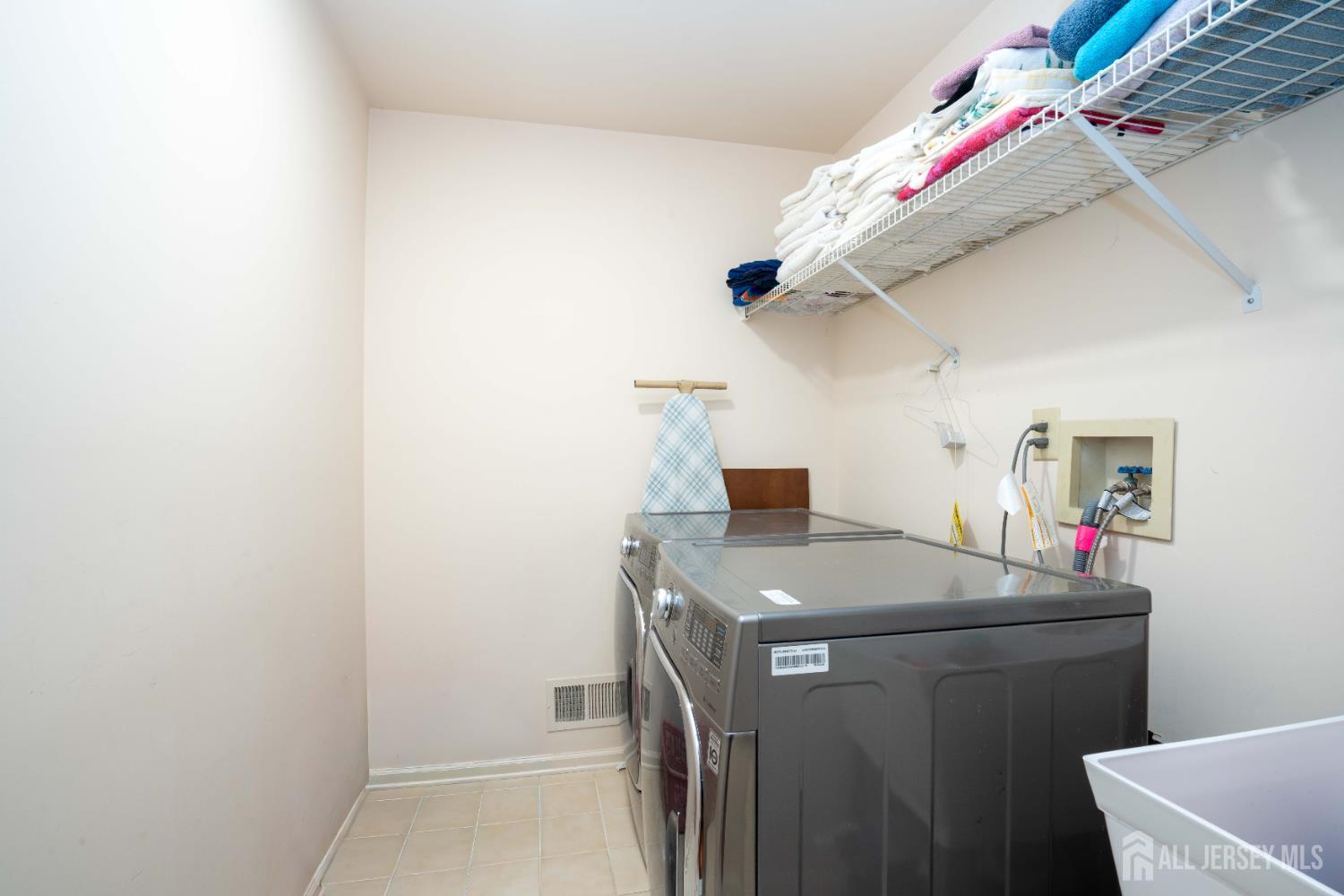31 Sapphire Drive West Windsor NJ 08550