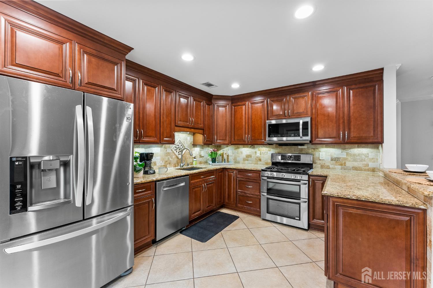 6 Windsong Circle East Brunswick NJ 08816