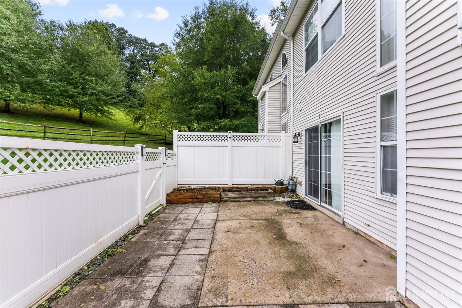 6 Windsong Circle East Brunswick NJ 08816