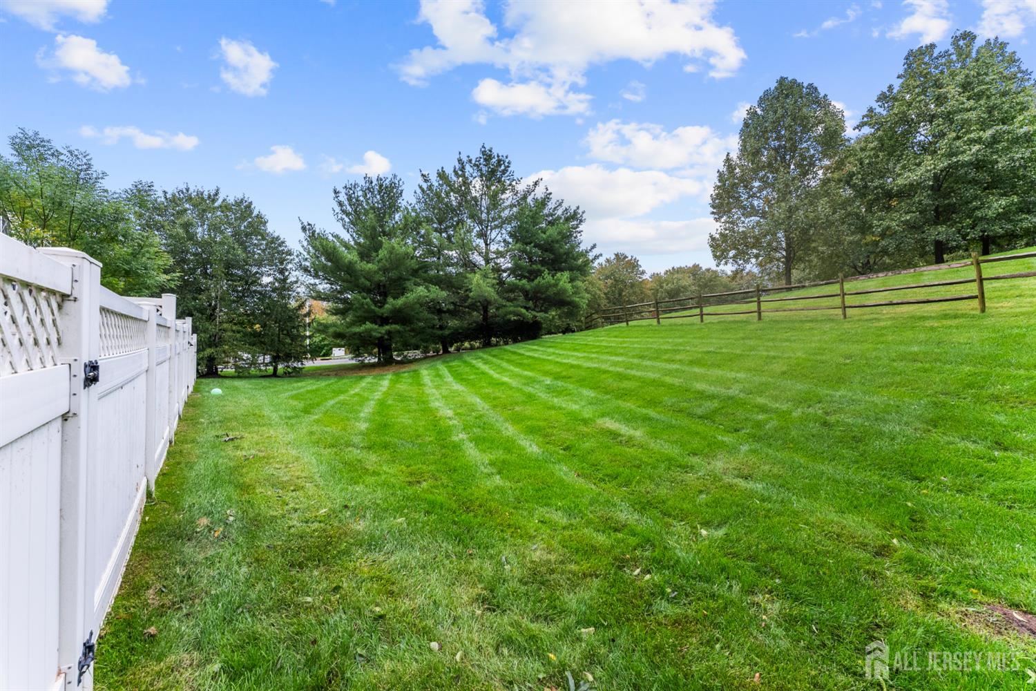 6 Windsong Circle East Brunswick NJ 08816