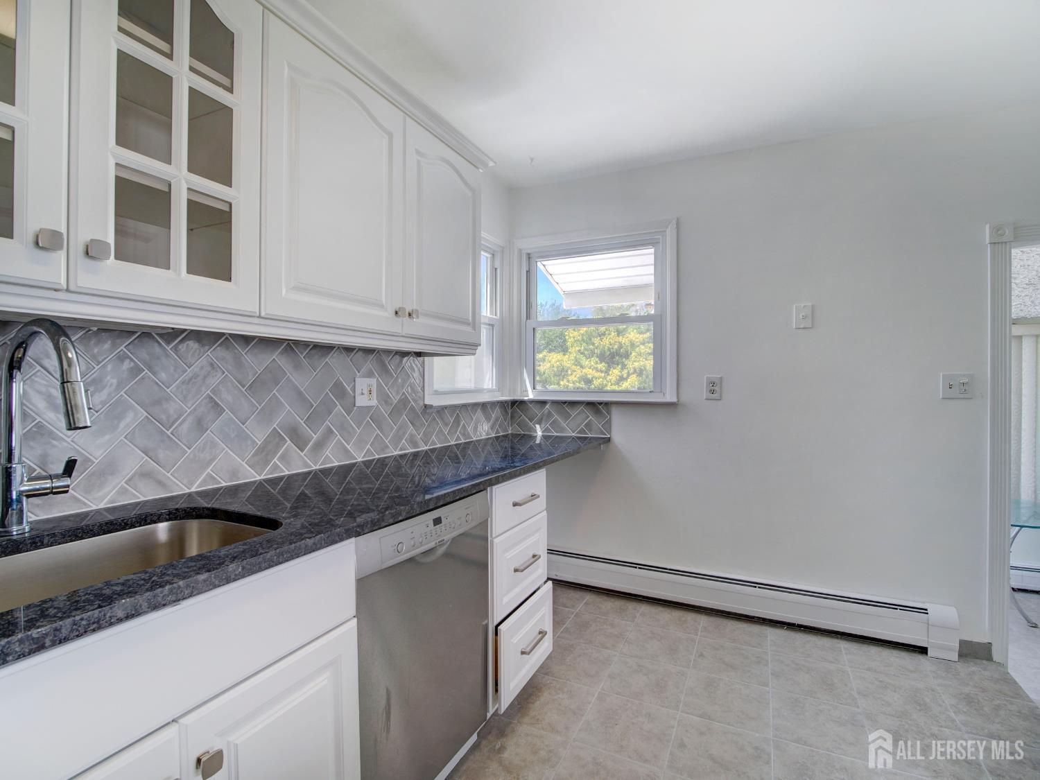19 Jonquil Circle Fords NJ 08863